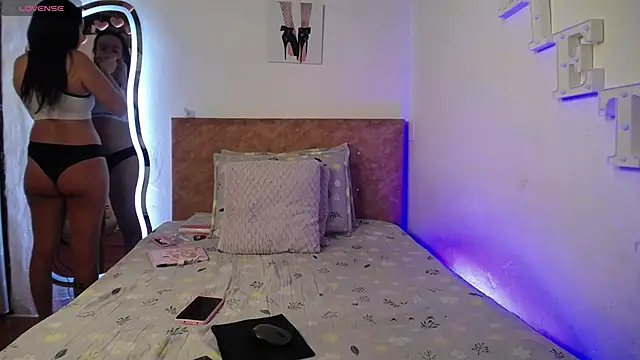 solpeich online show from November 5, 2025, 4:29 pm