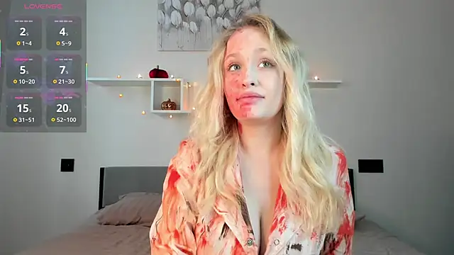 Snapshot of Julliakoill chatting on October 31, 2025, 8:15 am Julliakoill online show from October 31, 2025, 8:15 am