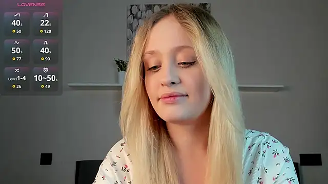 Snapshot of Julliakoill chatting on November 15, 2025, 6:22 am Julliakoill online show from November 15, 2025, 6:22 am