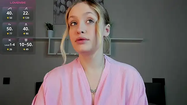 Snapshot of Julliakoill chatting on November 16, 2025, 6:52 am Julliakoill online show from November 16, 2025, 6:52 am