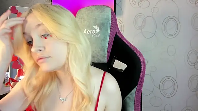 Snapshot of Julliakoill chatting on February 14, 2026, 10:45 am Julliakoill online show from February 14, 2026, 10:45 am