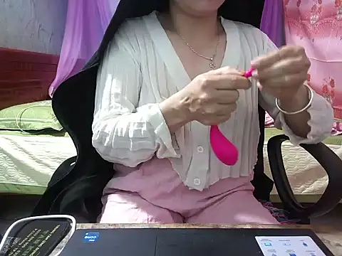 Xue weng online show from February 11, 2026, 12:37 am