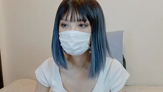 sarina at online show from November 15, 2025, 7:27 am