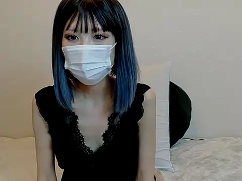 sarina at online show from April 11, 2026, 7:35 am