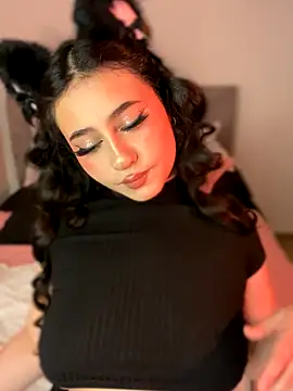 Sophi dee1 online show from November 3, 2025, 2:02 am