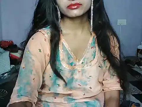 Snapshot of ROSE_GOLDE chatting on May 24, 2026, 5:01 am ROSE GOLDE online show from May 24, 2026, 5:01 am