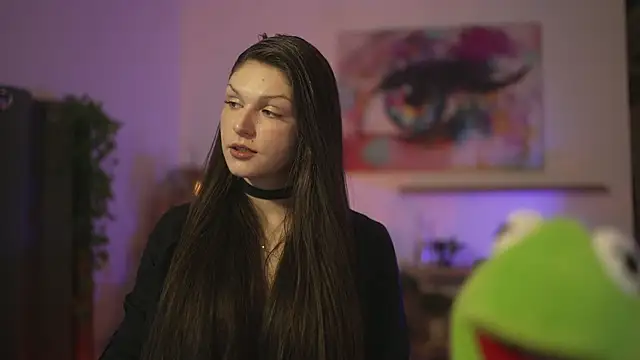 m1agarand online show from April 18, 2026, 7:58 pm