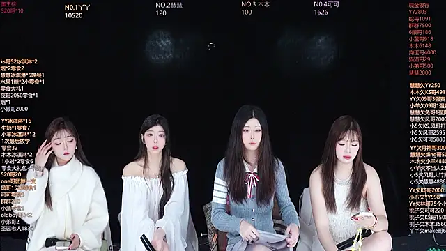 EYgirl222 online show from February 13, 2026, 6:42 am