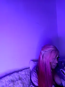 Snapshot of iamlalamilano chatting on February 6, 2026, 8:34 pm iamlalamilano online show from February 6, 2026, 8:34 pm