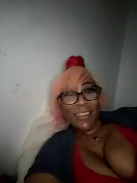 iamlalamilano online show from April 3, 2026, 10:52 pm