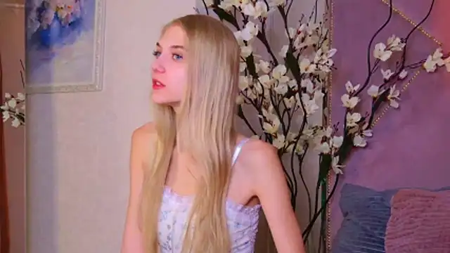 4example Chloe online show from October 24, 2025, 10:33 am