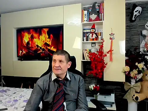 SpartacusDaddy48 online show from March 13, 2026, 7:20 pm