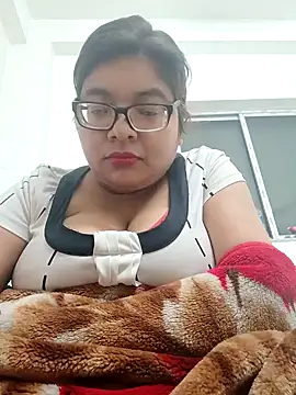 Elie couple143 online show from January 7, 2026, 6:21 pm