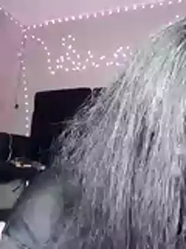 Snapshot of sweetnjuicyyy chatting on November 8, 2025, 6:57 am sweetnjuicyyy online show from November 8, 2025, 6:57 am