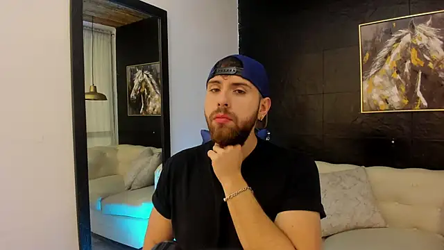 Maximo Wolff online show from October 7, 2025, 7:55 pm