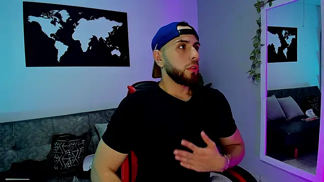 Maximo Wolff online show from November 26, 2025, 7:48 pm