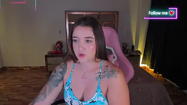 lunaarose online show from April 1, 2026, 4:13 am