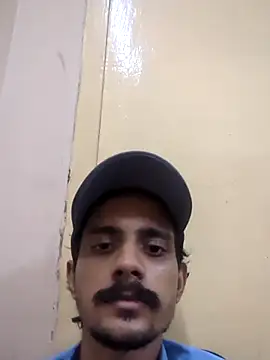 Snapshot of Sushant001 chatting on October 11, 2025, 8:40 pm Sushant001 online show from October 11, 2025, 8:40 pm