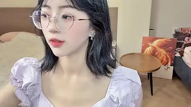 nini a online show from March 24, 2026, 9:25 am