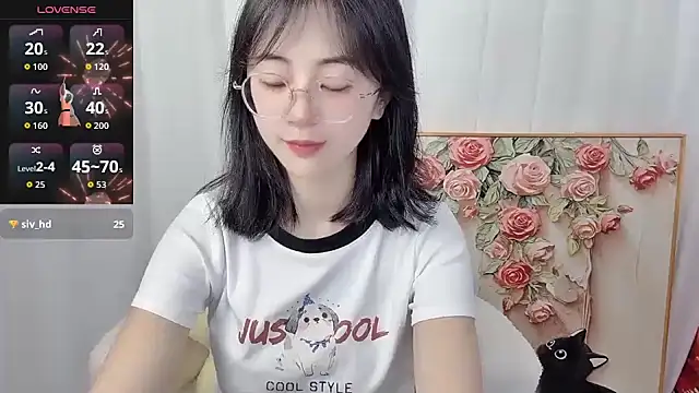 Snapshot of nini_a chatting on July 7, 2026, 12:20 pm nini a online show from July 7, 2026, 12:20 pm