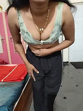 Snapshot of Swapna_kannada chatting on June 15, 2026, 10:28 am Swapna kannada online show from June 15, 2026, 10:28 am