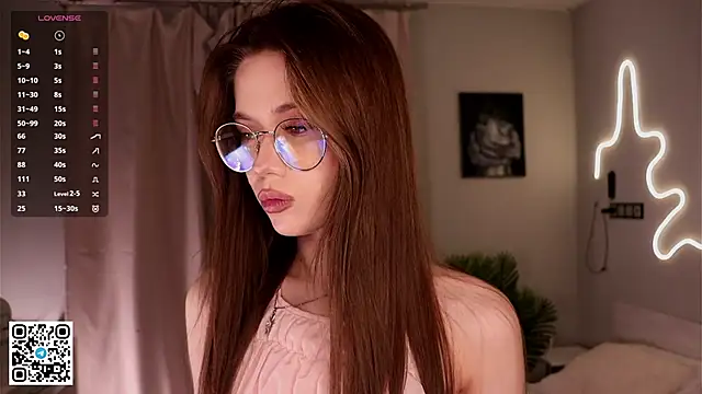 BeatrixCharton online show from October 29, 2025, 6:20 pm