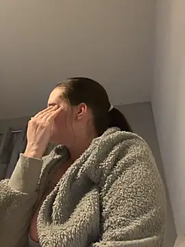 LollyLove  online show from April 13, 2026, 8:03 pm