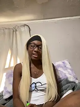 HennessyBaby21 online show from October 22, 2025, 1:00 pm