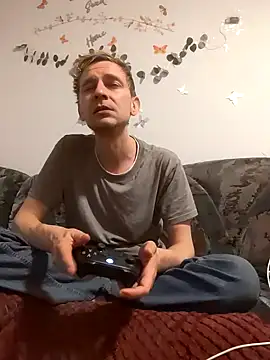 Snapshot of DaveLindau chatting on November 14, 2025, 12:42 am DaveLindau online show from November 14, 2025, 12:42 am