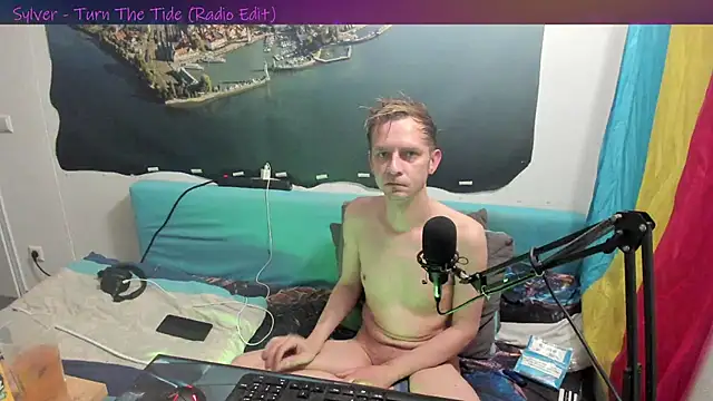 Snapshot of DaveLindau chatting on December 2, 2025, 4:57 pm DaveLindau online show from December 2, 2025, 4:57 pm