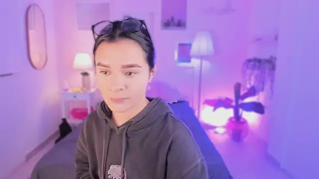 Snapshot of emma_soul1 chatting on November 5, 2025, 12:43 am emma soul1 online show from November 5, 2025, 12:43 am