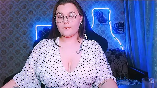 InLoveWithLife26 online show from March 4, 2026, 7:20 pm