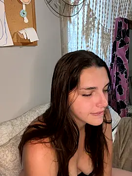 candybbylove1292  online show from October 22, 2025, 8:52 pm