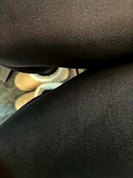 HiddenHoneyLDN online show from October 4, 2025, 9:07 am