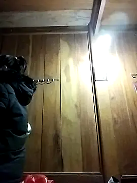 Lai005 online show from January 6, 2026, 2:21 pm