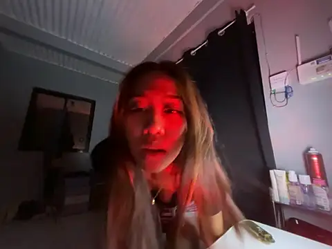 PinayLina18 online show from March 26, 2026, 6:41 am