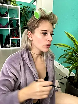 TheRealJessyLey online show from October 3, 2025, 9:17 am