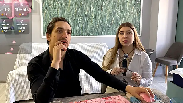 VelvetMiley online show from April 7, 2026, 6:03 am