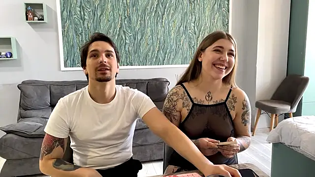 VelvetMiley online show from April 17, 2026, 1:58 pm