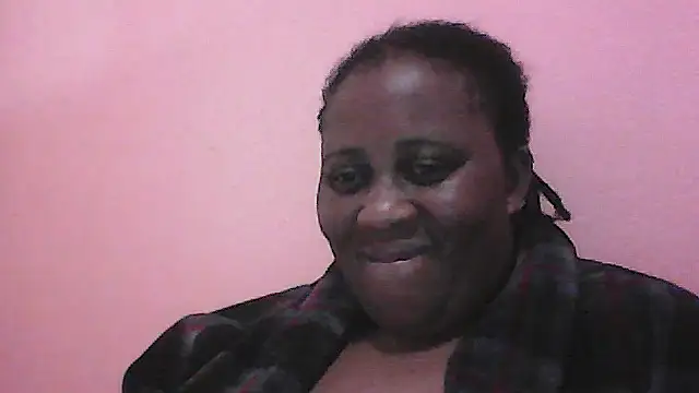 HUGEASSXXXXX online show from October 6, 2025, 5:32 pm