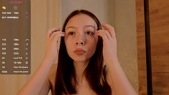 Snapshot of BlushinBloom chatting on October 3, 2025, 6:10 am BlushinBloom online show from October 3, 2025, 6:10 am