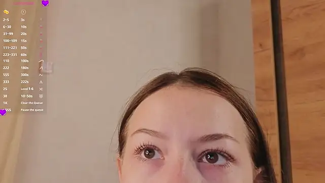 Snapshot of BlushinBloom chatting on October 18, 2025, 6:05 am BlushinBloom online show from October 18, 2025, 6:05 am