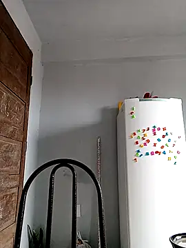 indiazinhabella27 online show from October 31, 2025, 11:22 am