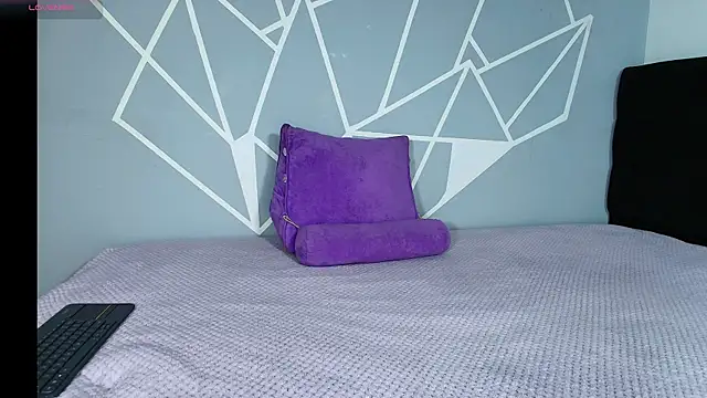 Snapshot of karlamoon23 chatting on March 15, 2026, 9:32 pm karlamoon23 online show from March 15, 2026, 9:32 pm