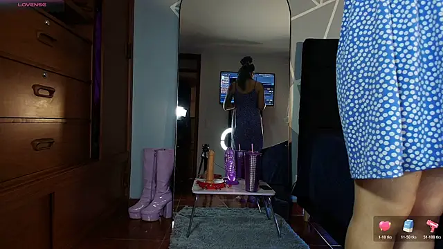 Snapshot of karlamoon23 chatting on April 5, 2026, 6:27 pm karlamoon23 online show from April 5, 2026, 6:27 pm