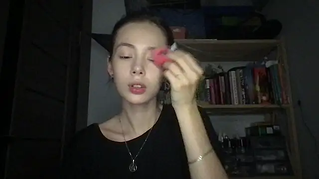 Yuna5343 online show from September 12, 2025, 7:14 pm