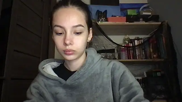 Yuna5343 online show from November 6, 2025, 9:05 pm