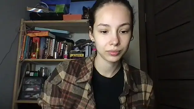 Yuna5343 online show from December 20, 2025, 8:16 pm