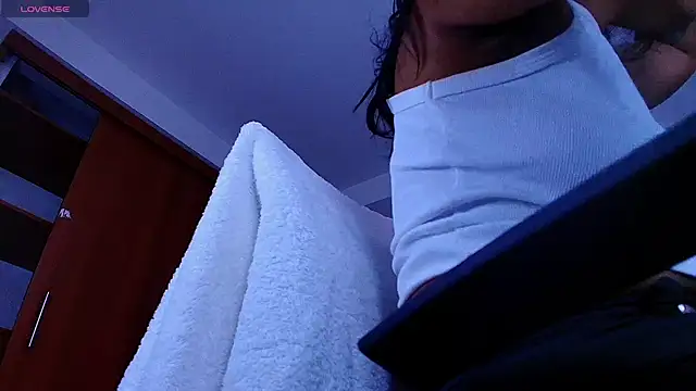 mishell- online show from November 12, 2025, 7:24 pm