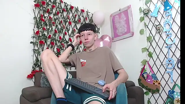 LiamBrown09 online show from April 10, 2026, 7:29 pm